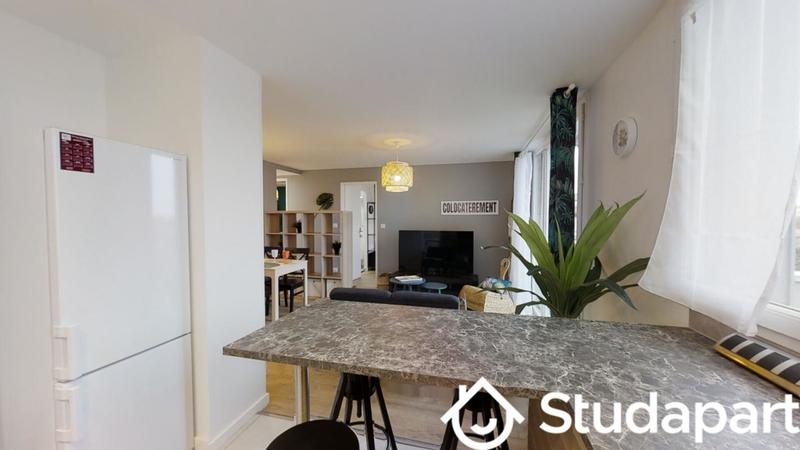 Chambre - 11 m² - 1 pièce