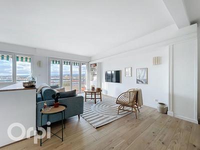 Appartement - 80 m² - 3 pièces