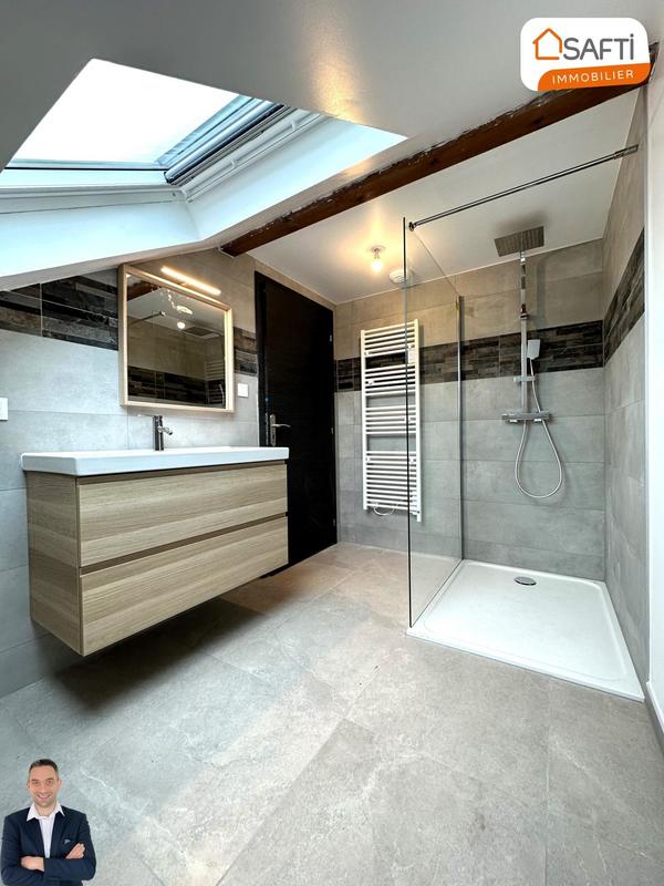 Maison - 357 m² - 12 pièces