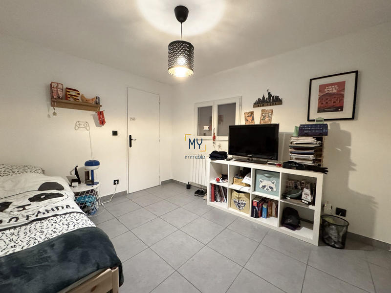 Loft - 145 m² - 6 pièces