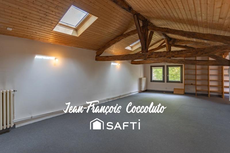 Maison de maîtres - 446 m² - 15 pièces