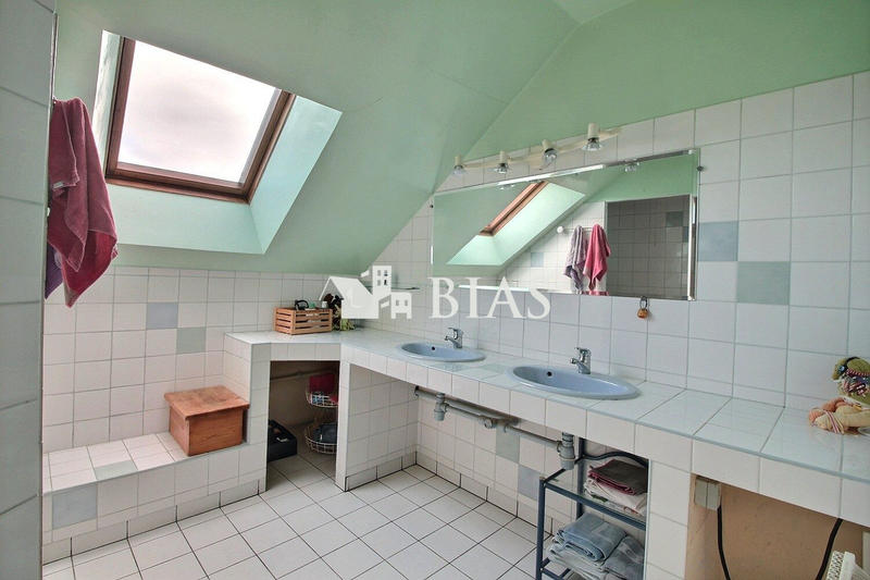 Maison - 145 m² - 7 pièces