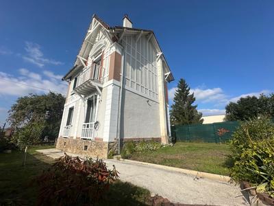 Maison - 111 m² - 4 pièces