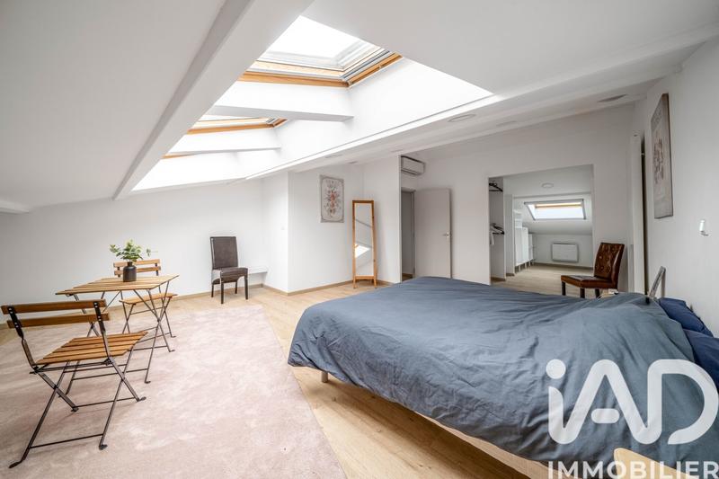 Maison - 214 m² - 7 pièces