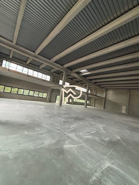 Local d'activités - 5 000 m²