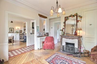 Maison - 175 m² - 10 pièces