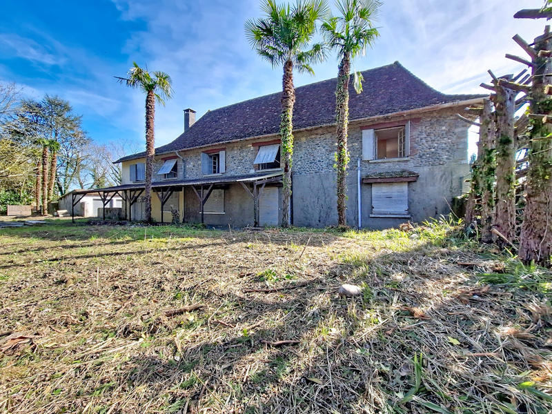 Maison - 550 m² - 14 pièces