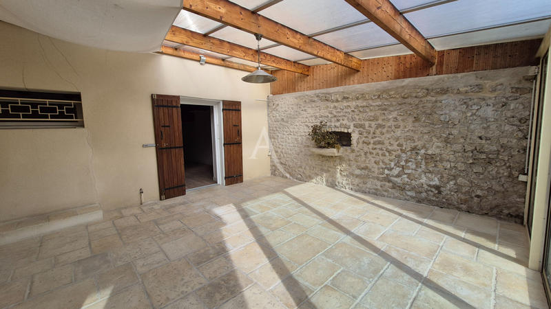 Maison - 275 m² - 6 pièces