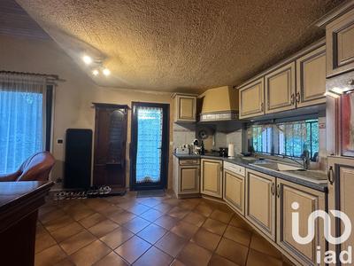 Maison - 137 m² - 4 pièces