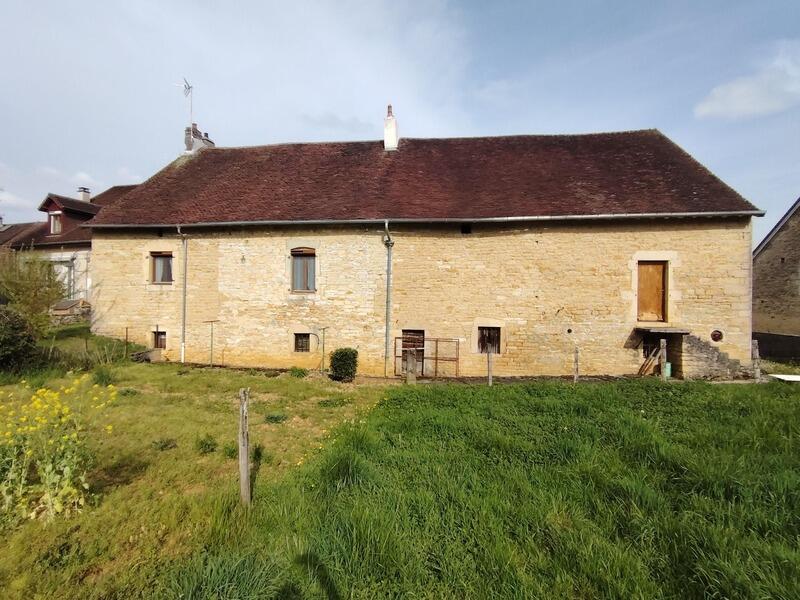 Maison traditionnelle - 103 m² - 4 pièces