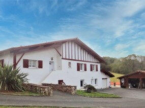 Maison - 170 m² - 5 pièces