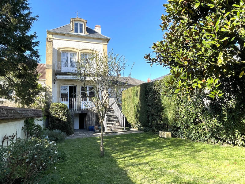 Maison - 169 m² - 7 pièces