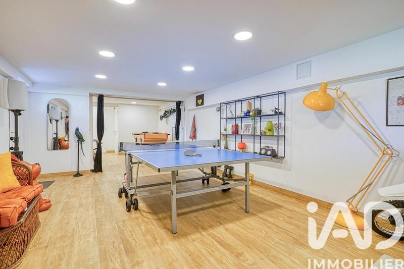 Maison - 210 m² - 5 pièces