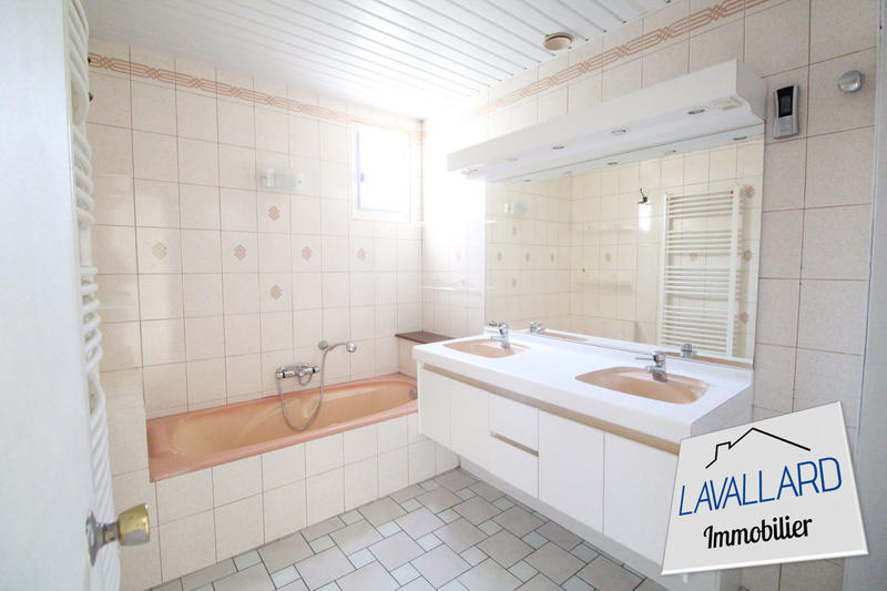 Maison - 127 m² - 6 pièces