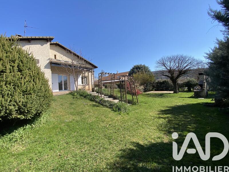 Maison - 167 m² - 6 pièces