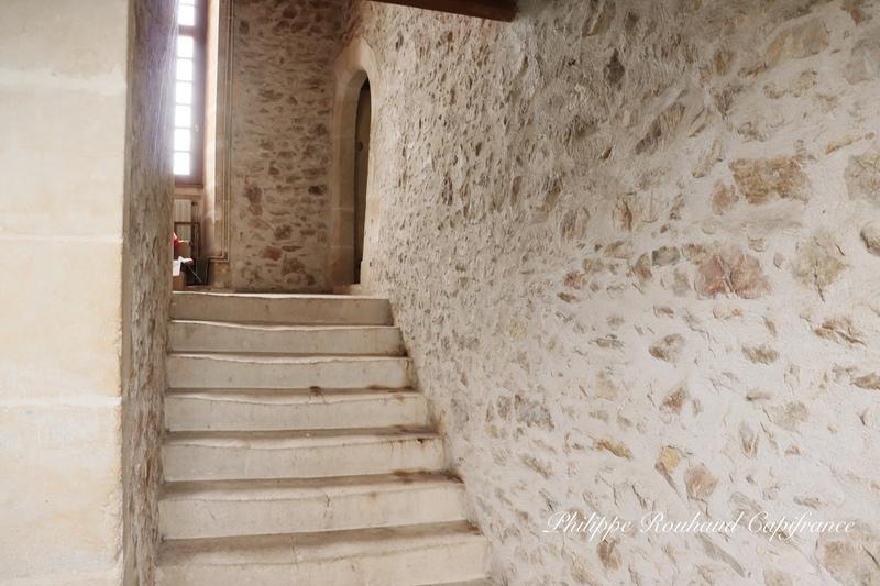 Propriété - 245 m² - 20 pièces