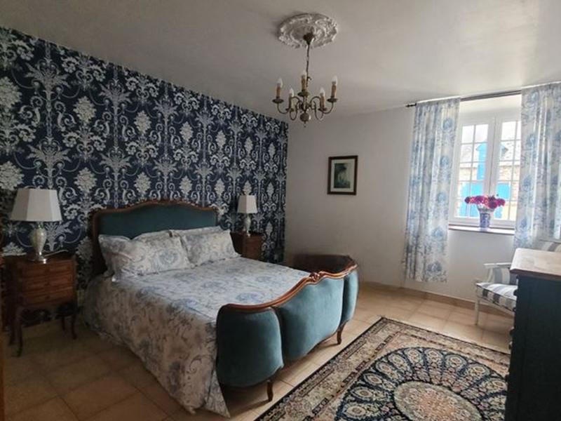 Demeure - 330 m² - 10 pièces