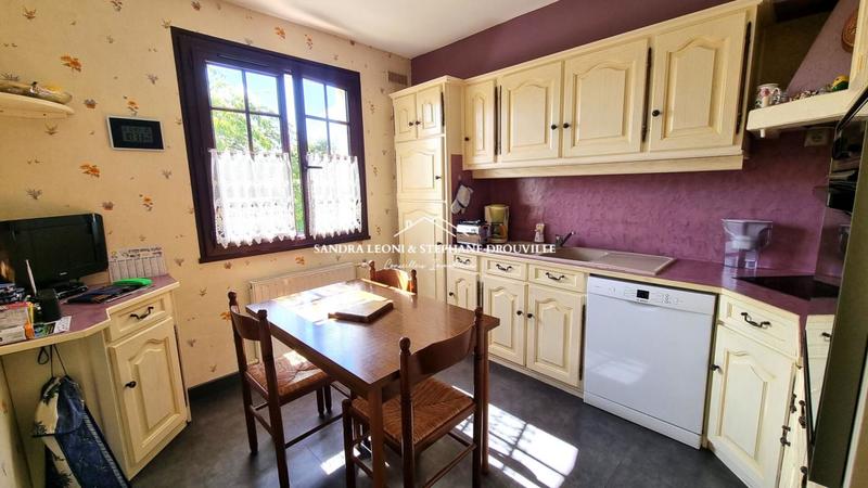 Maison - 137 m² - 7 pièces