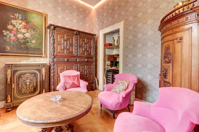 Appartement - 253 m² - 5 pièces