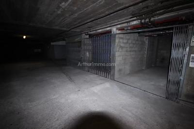 Parking / Garage - 13 m²