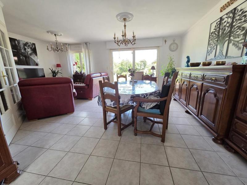 Pavillon - 110 m² - 5 pièces