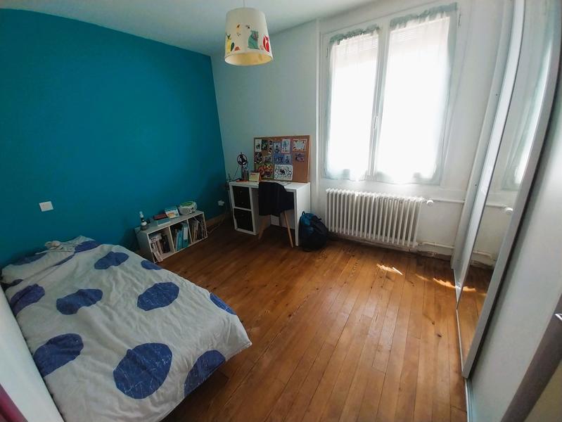 Maison - 80 m² - 5 pièces