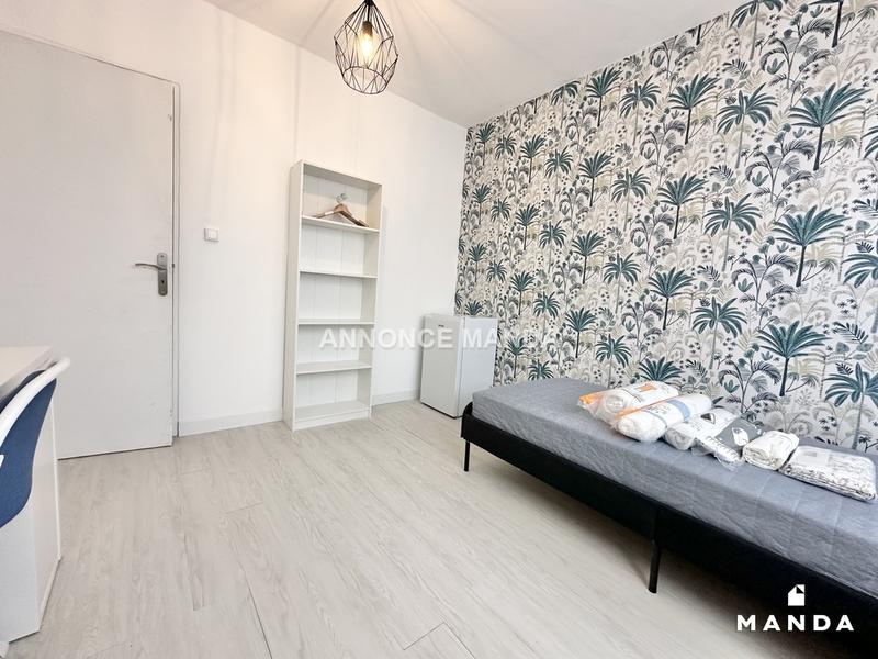 Chambre - 9 m² - 4 pièces