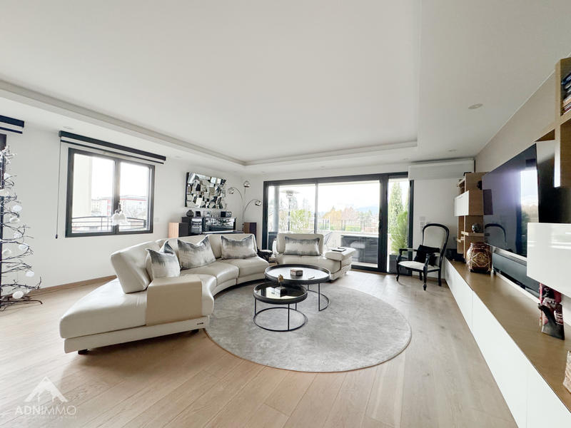 Appartement - 163 m² - 5 pièces