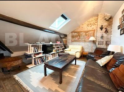 Maison - 309 m² - 12 pièces