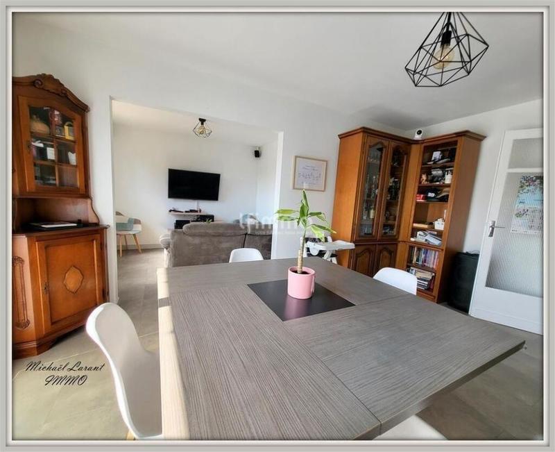 Maison - 96 m² - 4 pièces