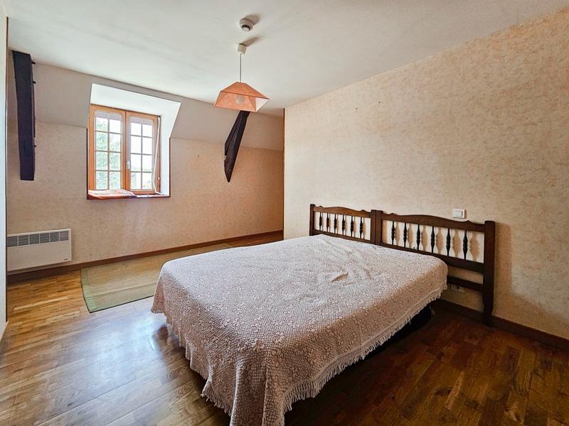 Maison - 453 m² - 14 pièces