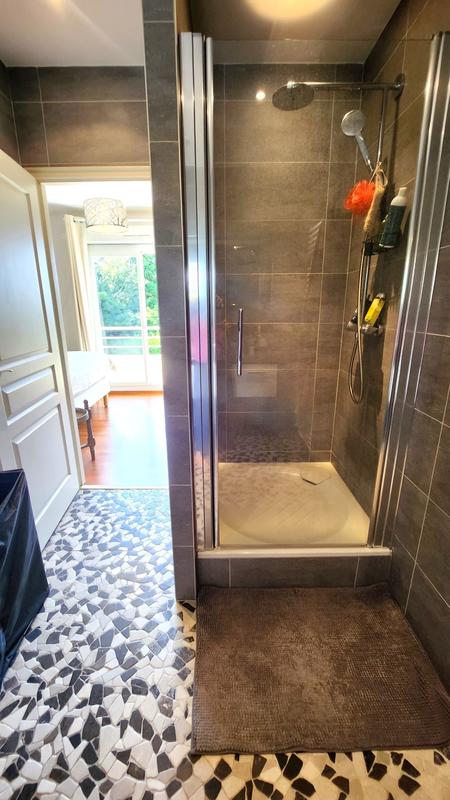 Maison - 220 m² - 5 pièces