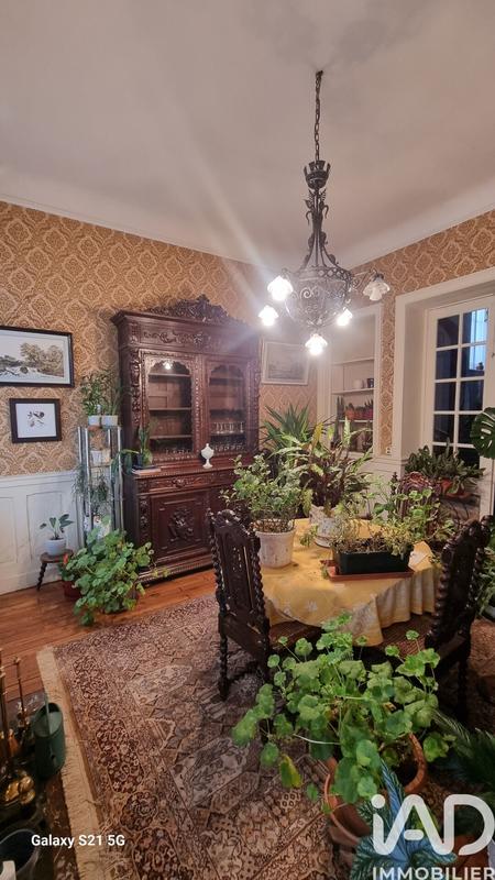 Maison de maîtres - 235 m² - 9 pièces