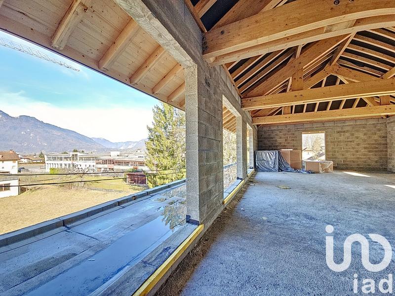 Loft - 89 m² - 5 pièces