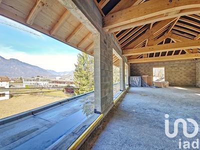 Loft - 89 m² - 5 pièces