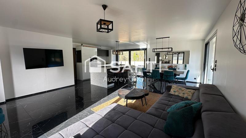 Maison - 105 m² - 6 pièces