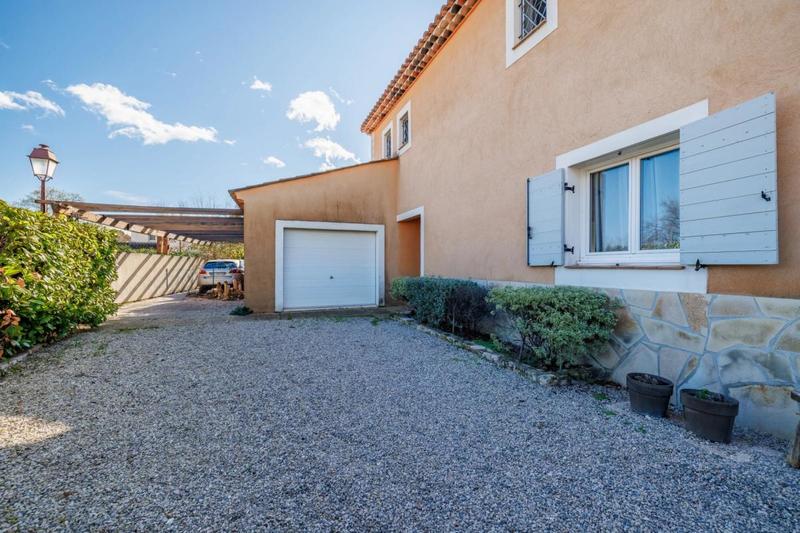 Maison - 98 m² - 4 pièces