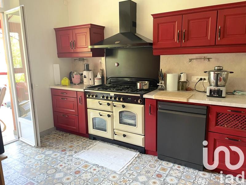 Maison - 200 m² - 9 pièces