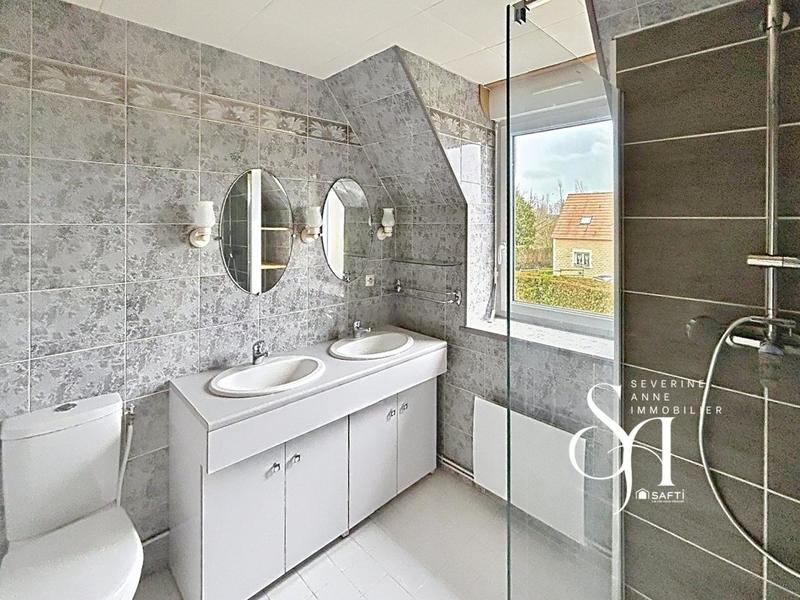 Maison - 138 m² - 6 pièces