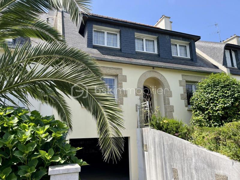 Maison - 128 m² - 7 pièces