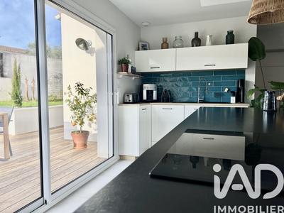 Maison - 121 m² - 6 pièces
