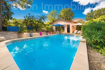 Maison - 205 m² - 6 pièces