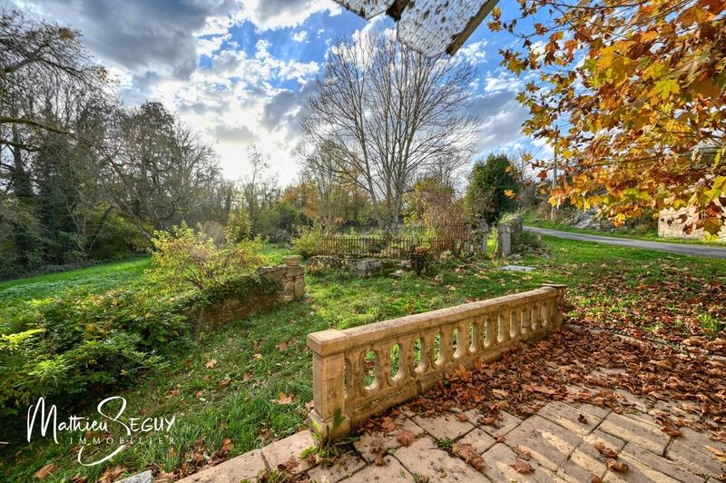 Propriété - 292 m² - 7 pièces