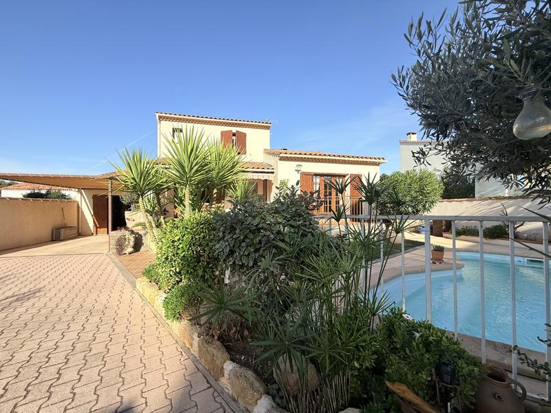 Maison traditionnelle - 111 m² - 4 pièces