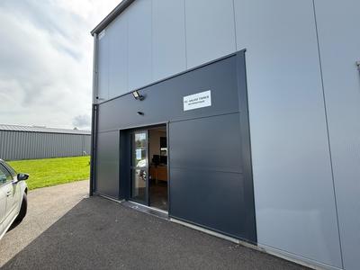 Bureau - 60 m² - 2 pièces