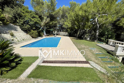 Maison - 136 m² - 4 pièces