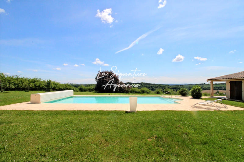 Maison - 275 m² - 8 pièces