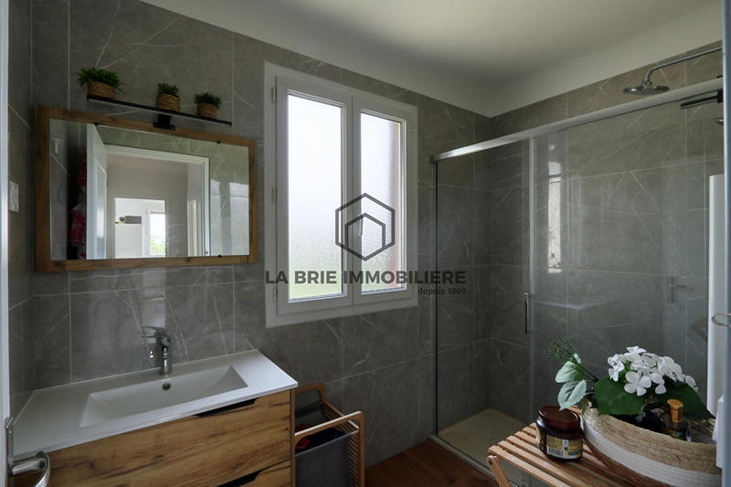 Maison - 145 m² - 6 pièces