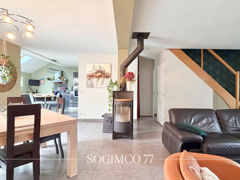 Maison - 123 m² - 6 pièces