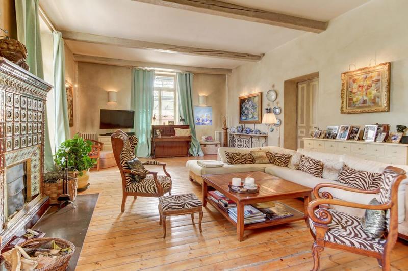 Maison de maîtres - 368 m² - 12 pièces